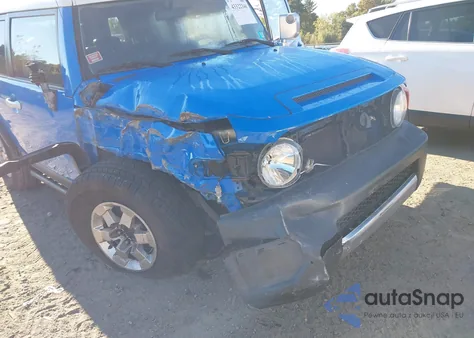 2007 Toyota Fj Cruiser z USA, uszkodzony, nr VIN JTEBU11F670044208